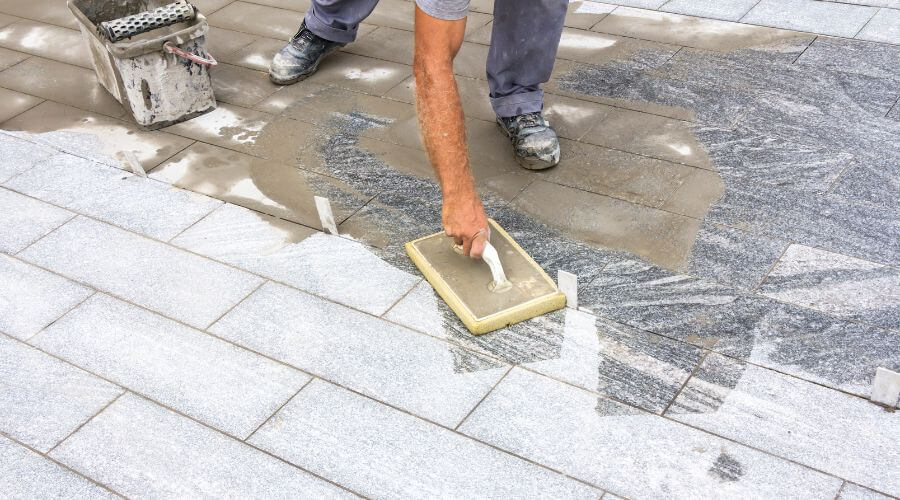 Professional gutter cleaning in Royal Oak, MI